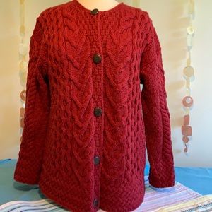 Women’s XL 100% Wool Carraigdonn cardigan sweater